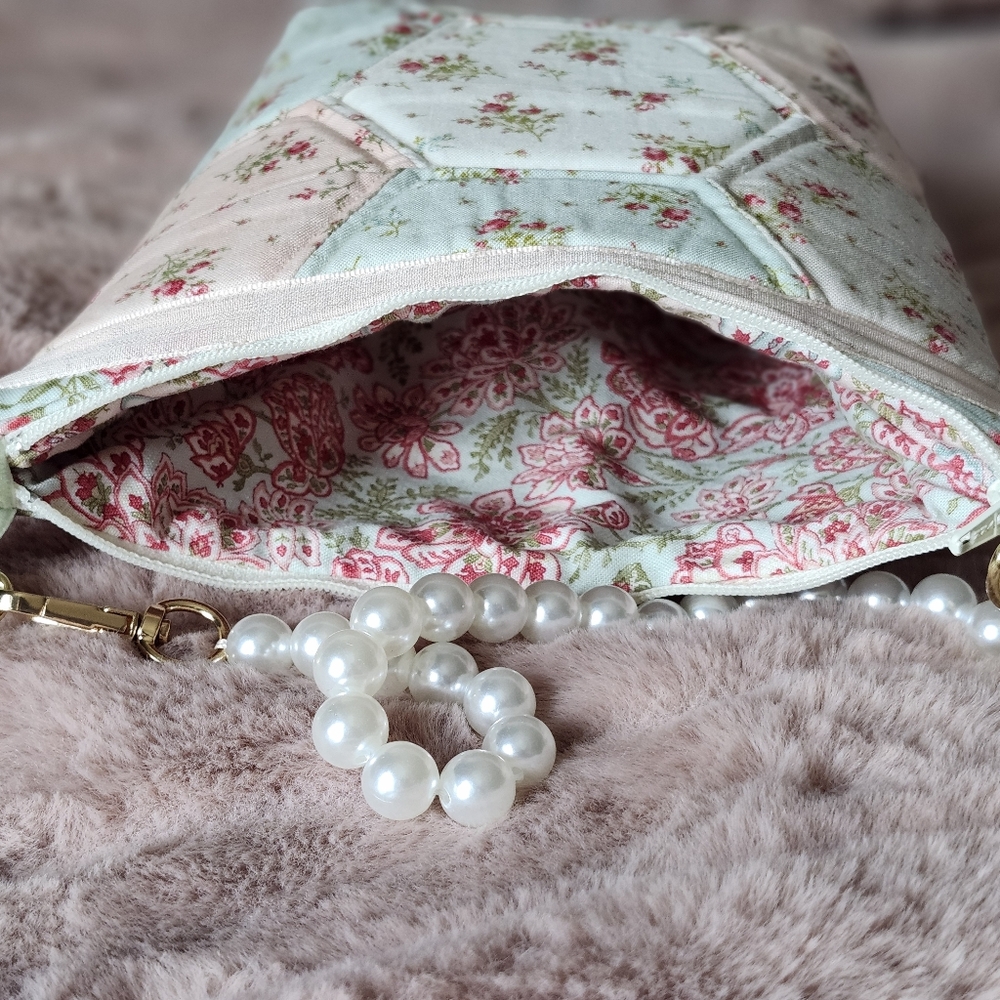 Floral Patchwork Women's Bag with Pearl Strap - Picture 5 of 7